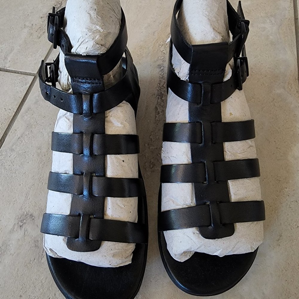 Clarks Black Leather caged sandals Size 6